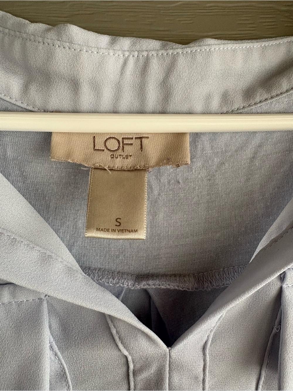 LOFT Light Blue Sleeveless V-Neck Utility Camisole - Picture 2 of 4